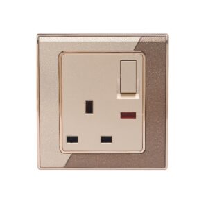 CLICK MARIGOLD 3 PIN FLAT SOCKET WITH SWITCH,13A